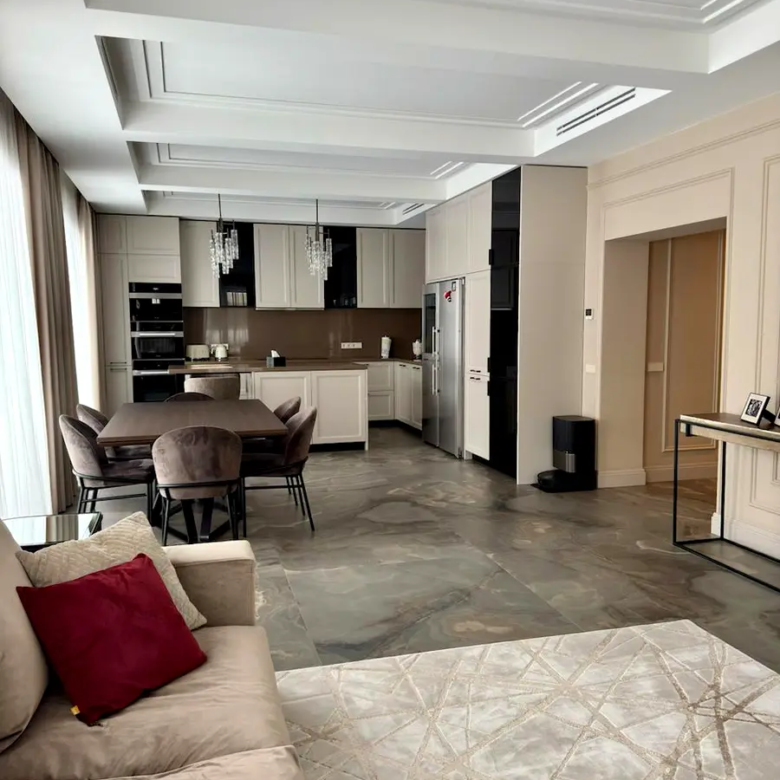 Заміський будинок з басейном в КМ Forest Villa поряд з лісом