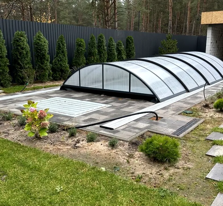 Заміський будинок з басейном в КМ Forest Villa поряд з лісом