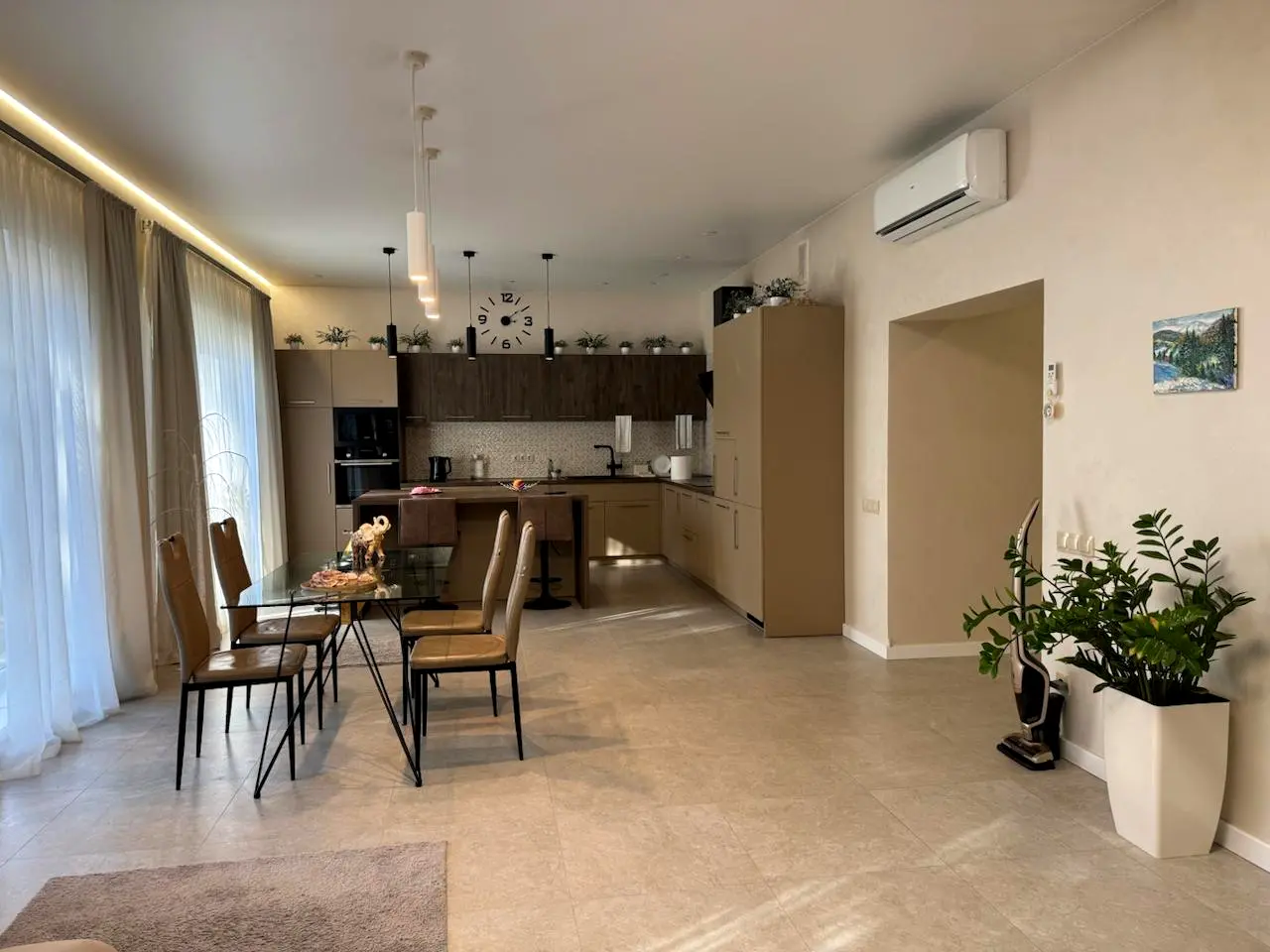 Заміський будинок в КМ Forest Villa поряд з лісом