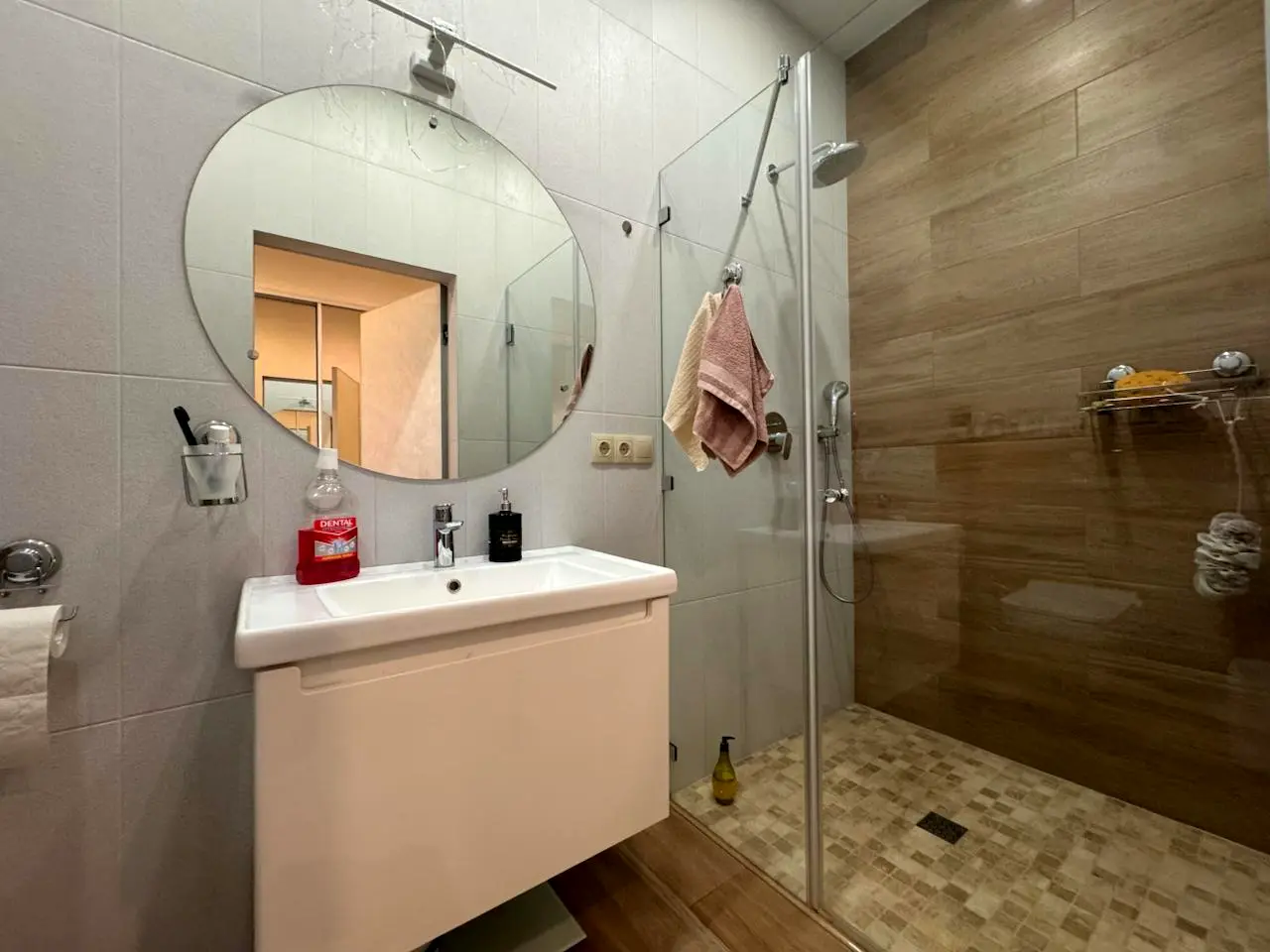 Заміський будинок в КМ Forest Villa поряд з лісом