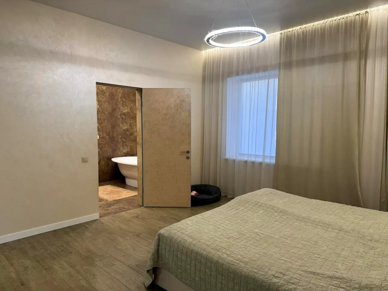 Заміський будинок в КМ Forest Villa поряд з лісом