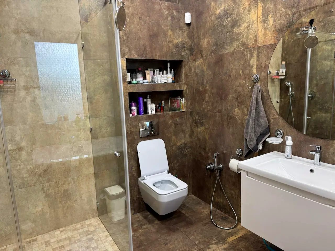 Заміський будинок в КМ Forest Villa поряд з лісом
