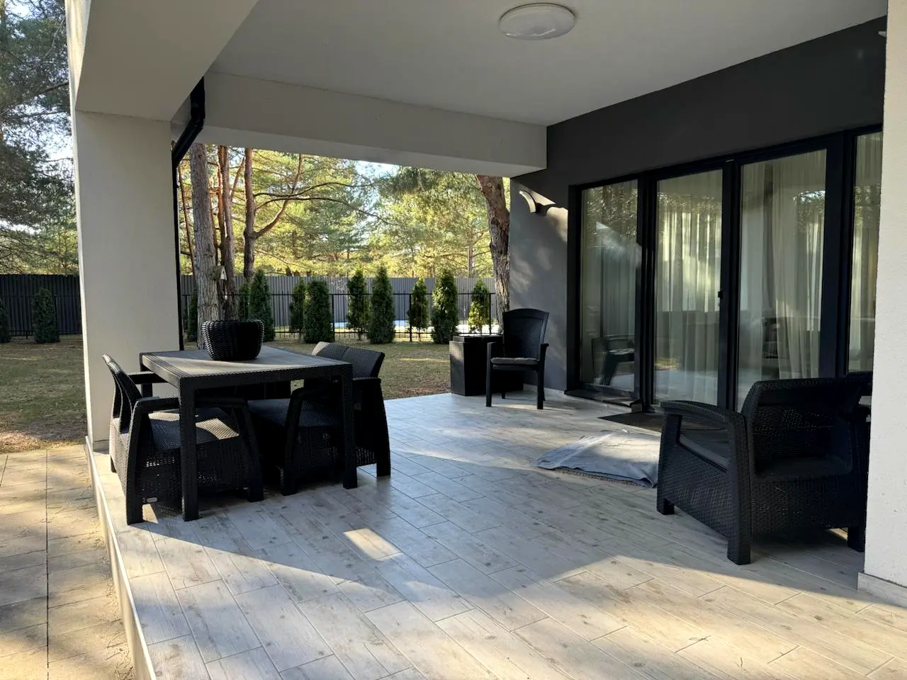 Заміський будинок в КМ Forest Villa поряд з лісом