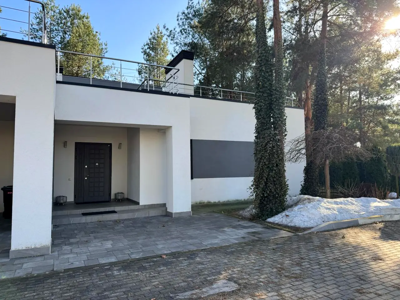 Заміський будинок в КМ Forest Villa поряд з лісом
